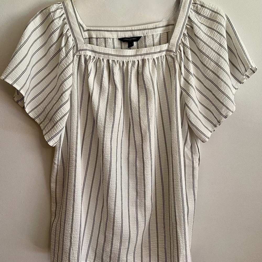 Banana Republic Crepe Bell Sleeve Top Size M